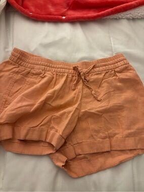 Old Navy Peach/Coral High-Waist Drawstring Linen-Blend Shorts